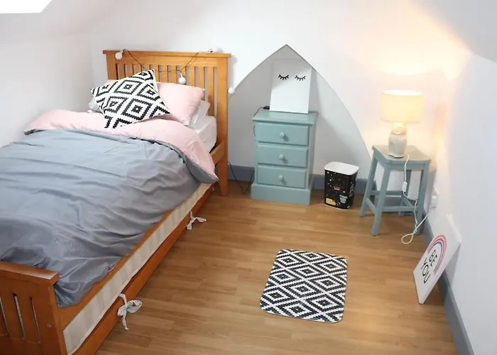 Cosy 3 Bedroom House Close To Beach
